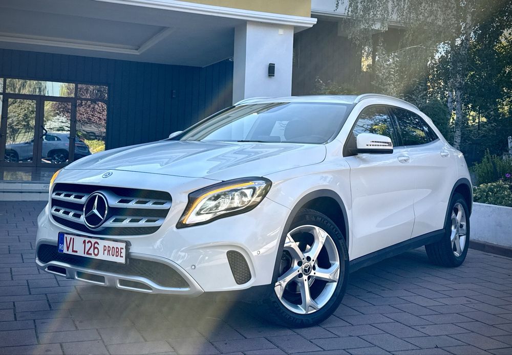 Mercedes Benz GLA 200d Facelift!!Apple Carplay!P.J Garantie 12 Luni!