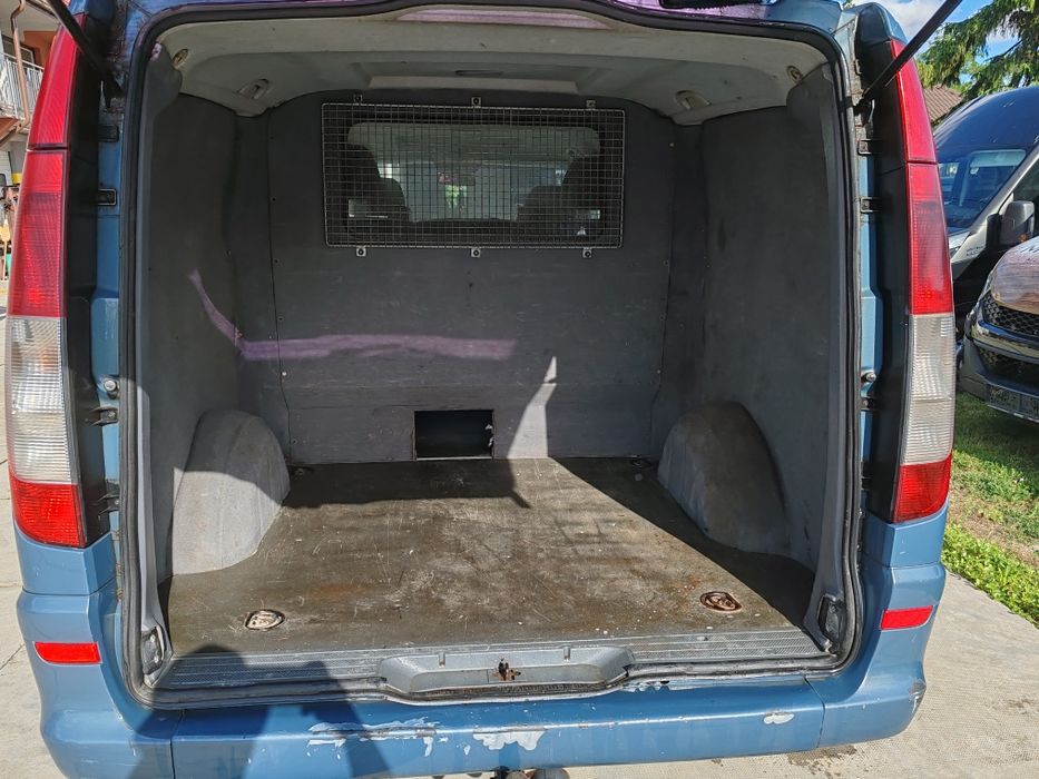 Vând Mercedes-Benz vito 115cdi mixt