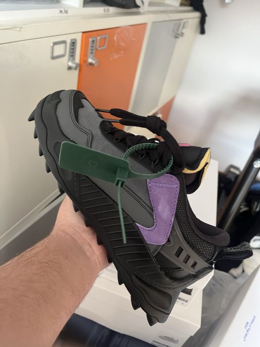 Off white odsy (marimi 40;42)