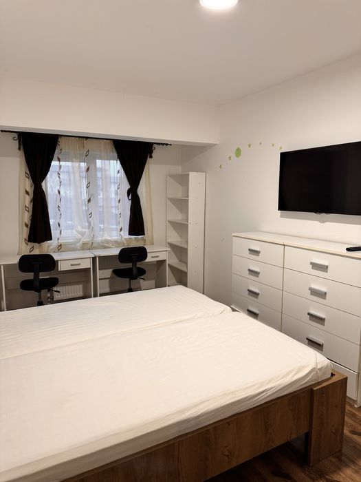 Inchiriez apartament 4 camere