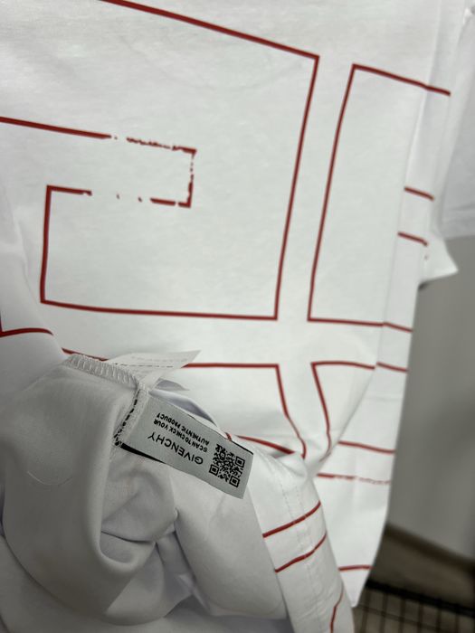 Tricou  GIVENCHY super calitate