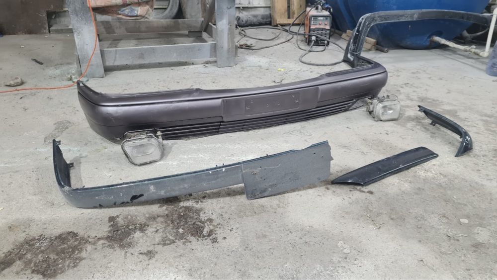 Передний бампер мерседес 210