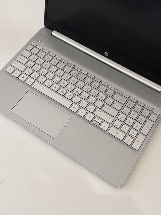 HP ноутбок СРОЧНО ПРОДАМ торг