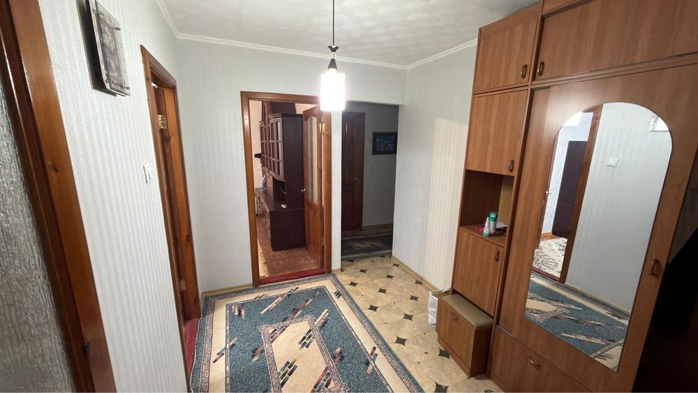 Сдам квартиру в 11 микрорайоне