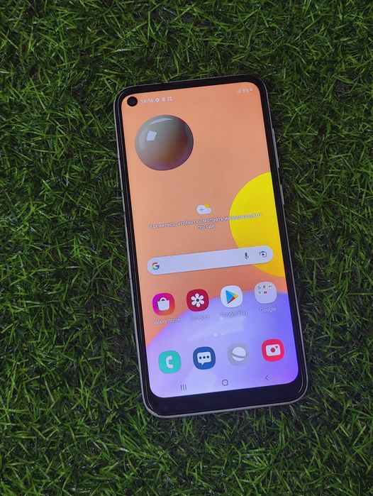 Продам samsung а11 хорошее всё тянет