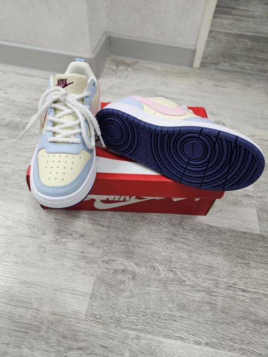 Кроссовки женские Nike