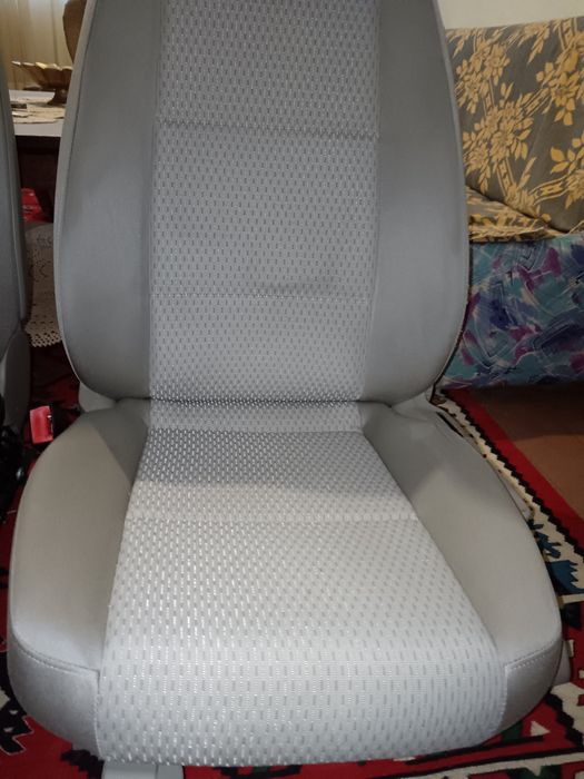 Комплект  седалки с кори и подлакатник за Ауди А6 4ф авант