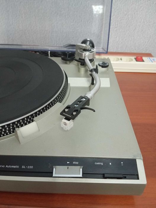 TECHNICS проигрыватель винил дисков.