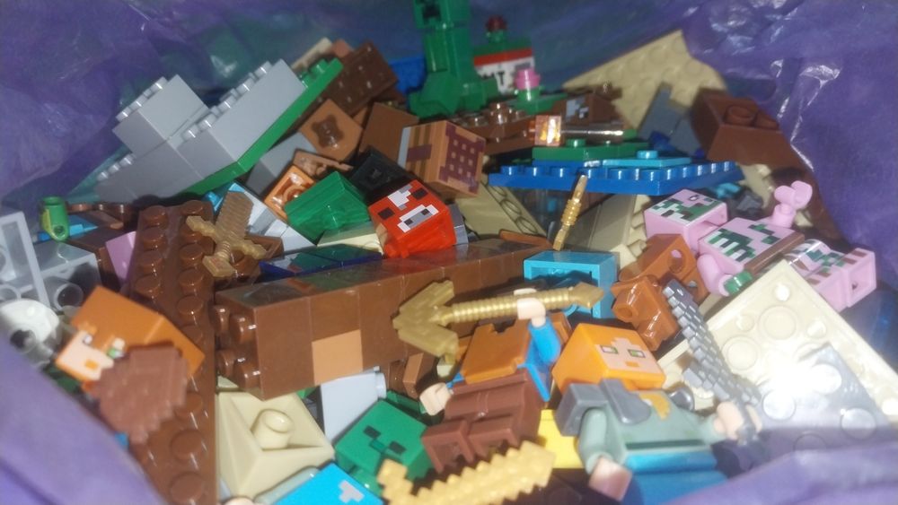 Lego Minecraft, не оригинал