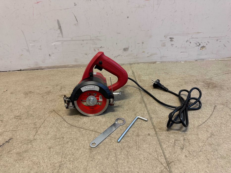 Циркуляр ръчен за камък и плочки ø110mm 1480W
