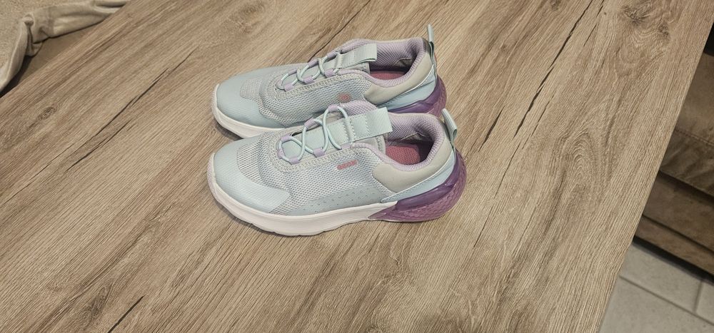 Детски обувки Geox номер 31