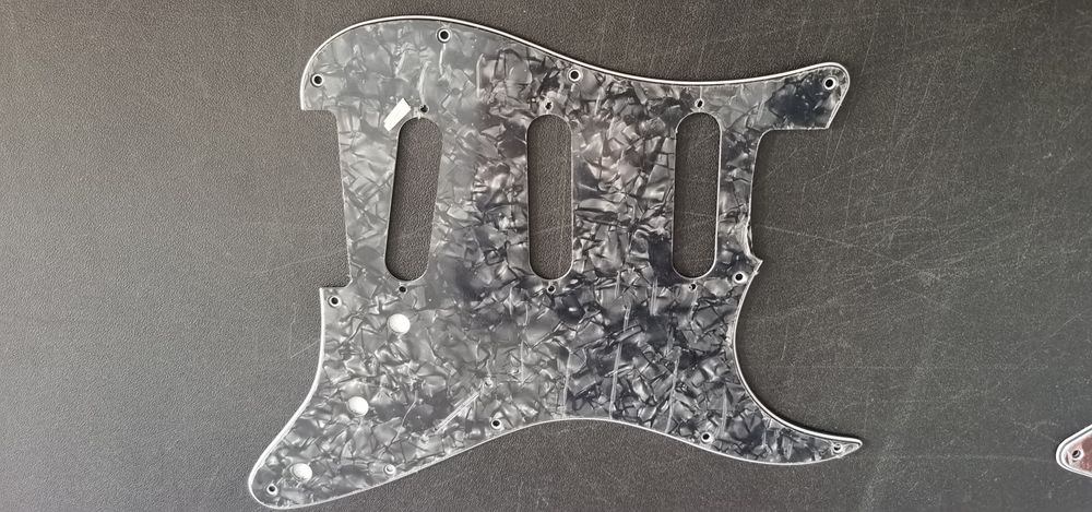 Pickguard Fender Stratocaster
