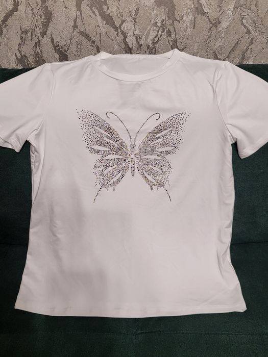 Женские футболки