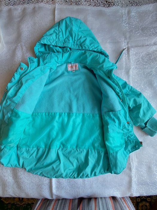 Курточки на девочку