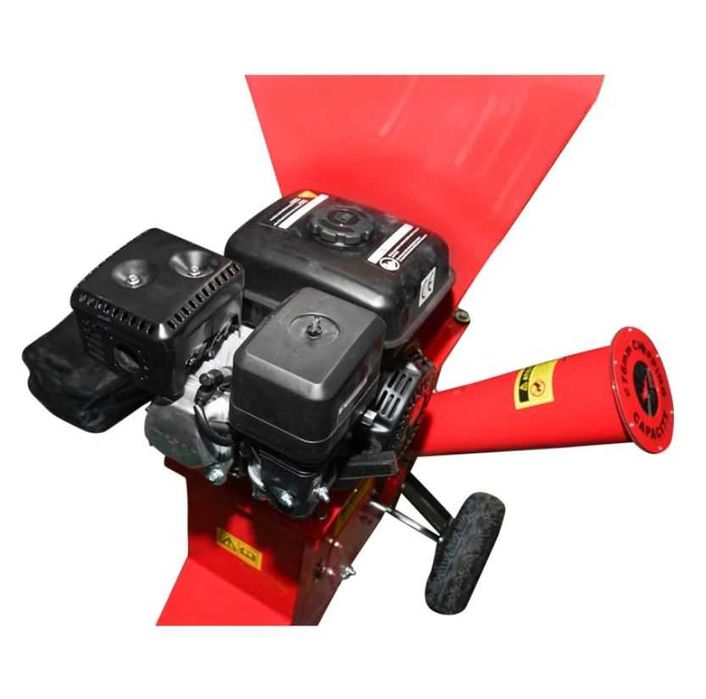 Tocator crengi prin angrenare motor benzina 6.5 CP utilaj nou