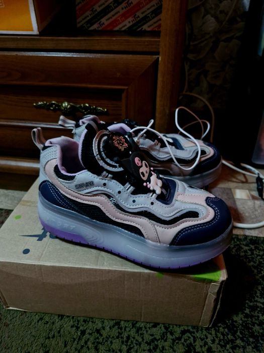 Роликовые кроссовки