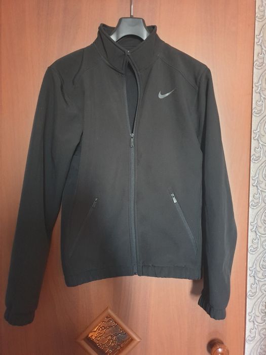 Продаю мужскую одежду