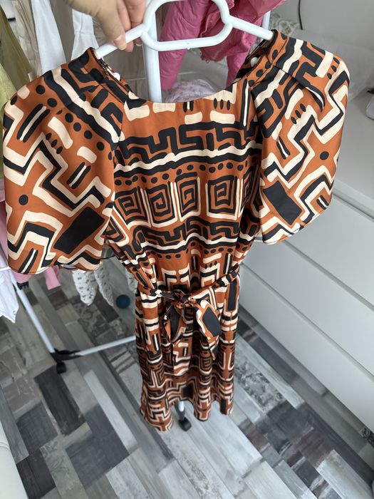 Rochie cu matase Caramel, maneci fluture, matimea 36 S