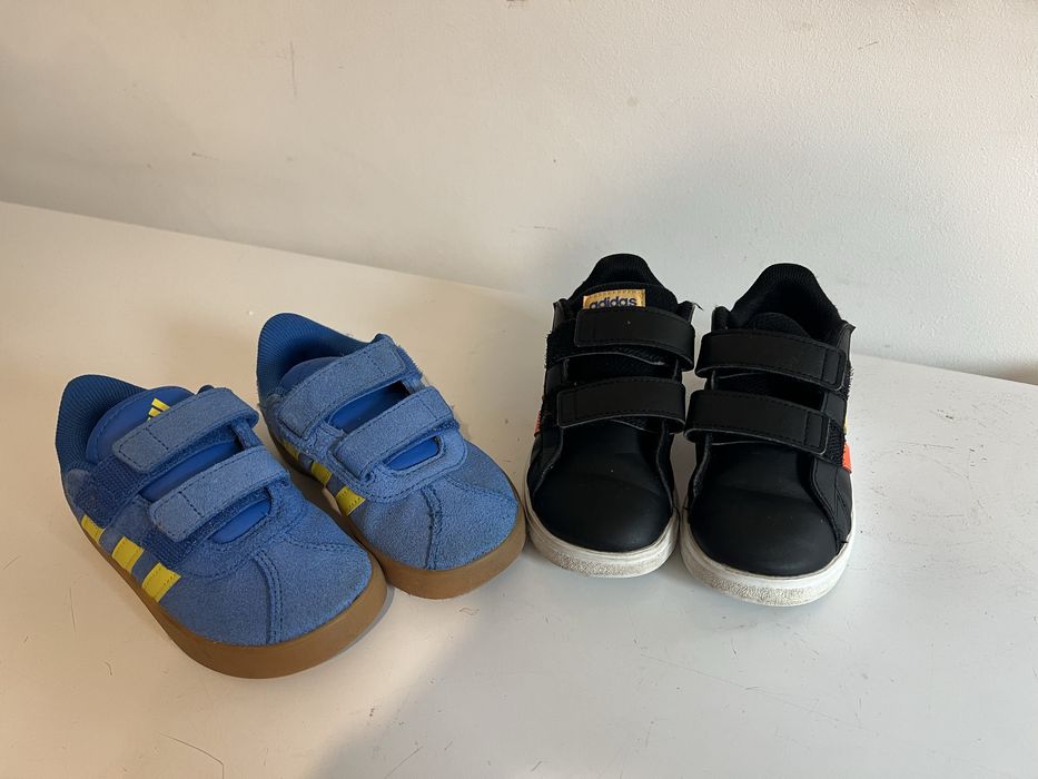 Adidasi Adidas originali marimi 24, 25