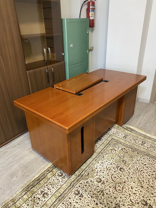 Офисный стол ( письменный стол )