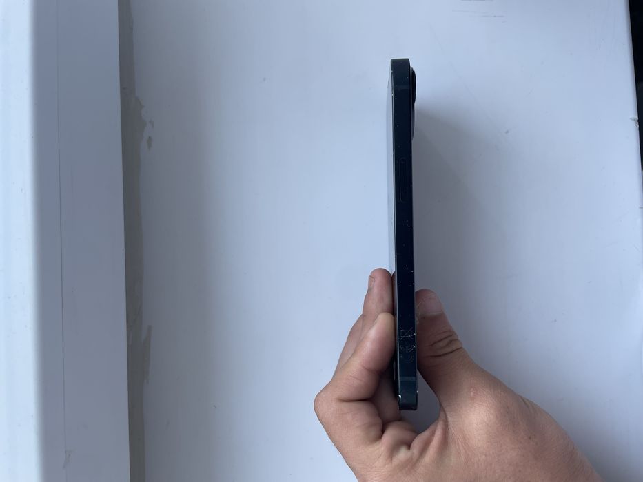 iPhone 13  с коробкой