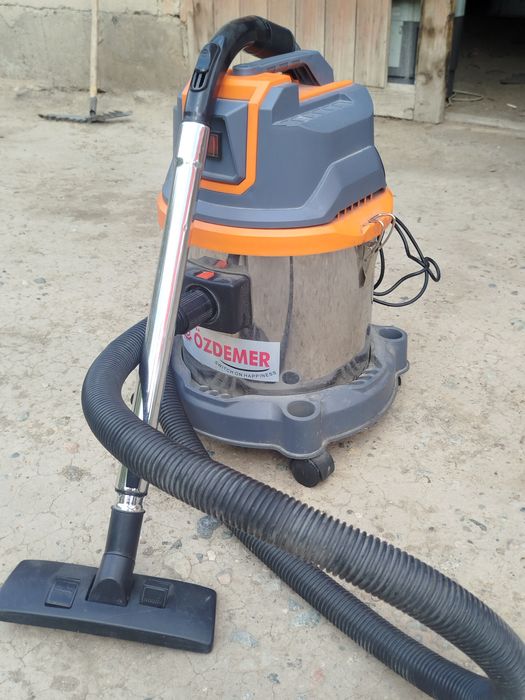 Платье,зонт,пылесос,термопо,переноска