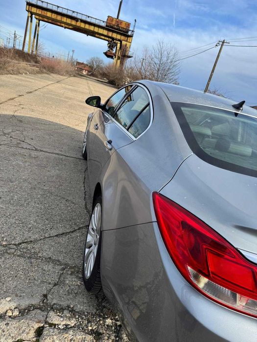 Vând Opel Insignia 2.0 Diesel, Euro 5, 2010 – Stare f bună, fără daune