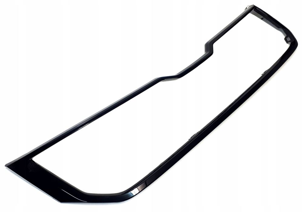 Черная накладка (молдинг) решетки радиатора Skoda Kodiaq