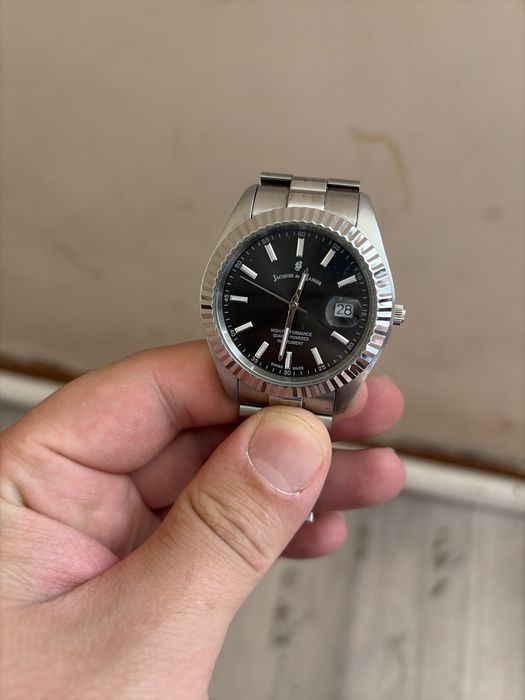 Часы Jacques du Manoir