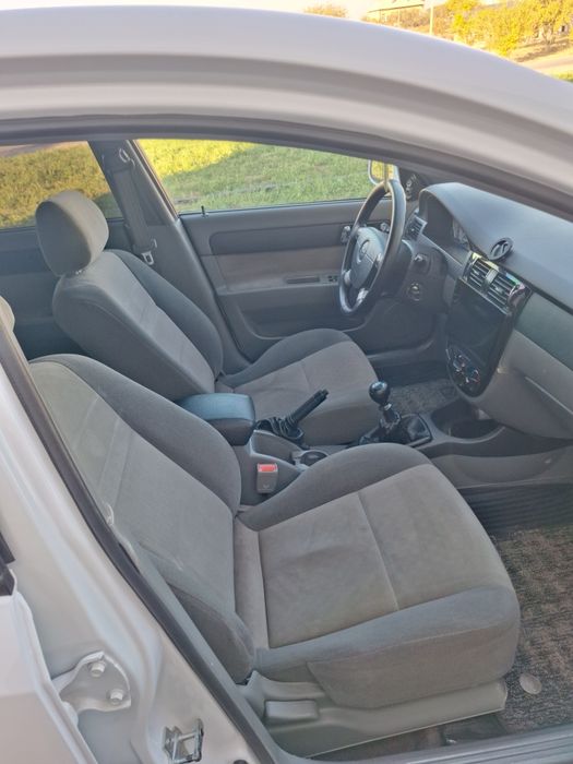 Gentra 2022 kraska toza km 44.000 Megicar.906 monitor magitafon