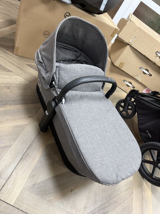 Количка Cybex Priam Premium и Столче за кола Gi i-Size