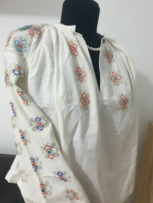 Ie veche autentica cu margele