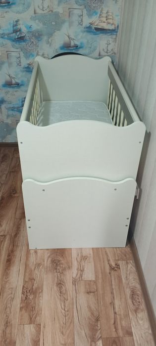 Продам детскую кроватку.