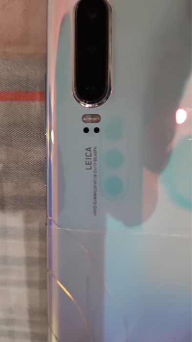 Смартфон Huawei leica