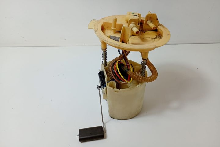 Pompa combustibil A2464701494 Mercedes-Benz CLA-Class C117