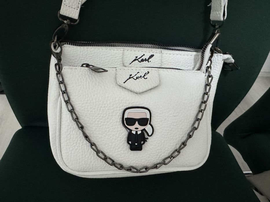 Geanta de umar alba.