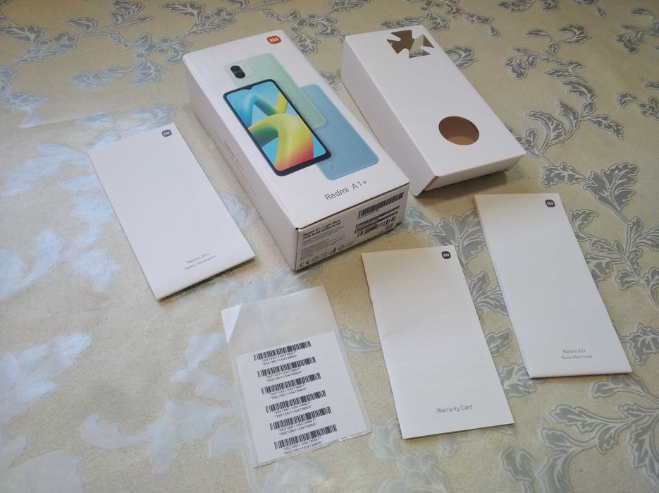 Упаковки Xiaomi Redmi. Коробки от телефонов.