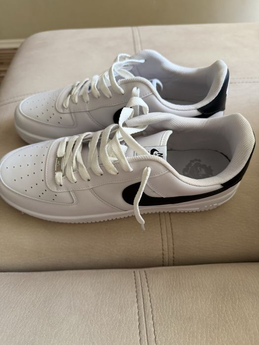 NIKE Air Force 1