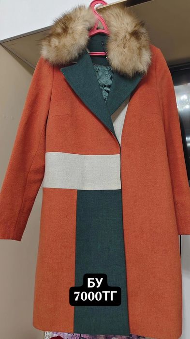 Продам Пальто, платье.