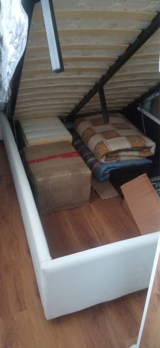 Кровать 2 на 1.2 с матрасом