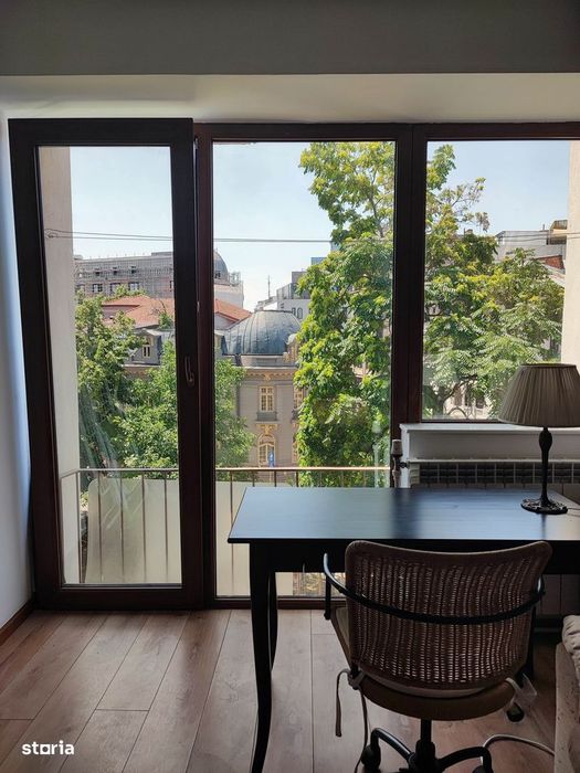 Apartament 3 camere Piața Romană / Amzei. Vedere Piațeta Arthur Verona