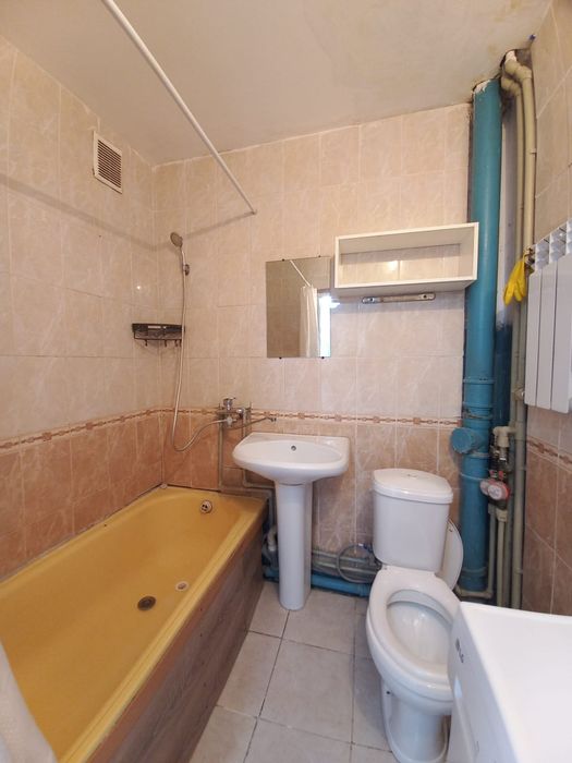 Продам 1ком в 6- м мкр