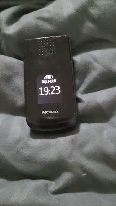 Nokia 2720 flip liber de retea