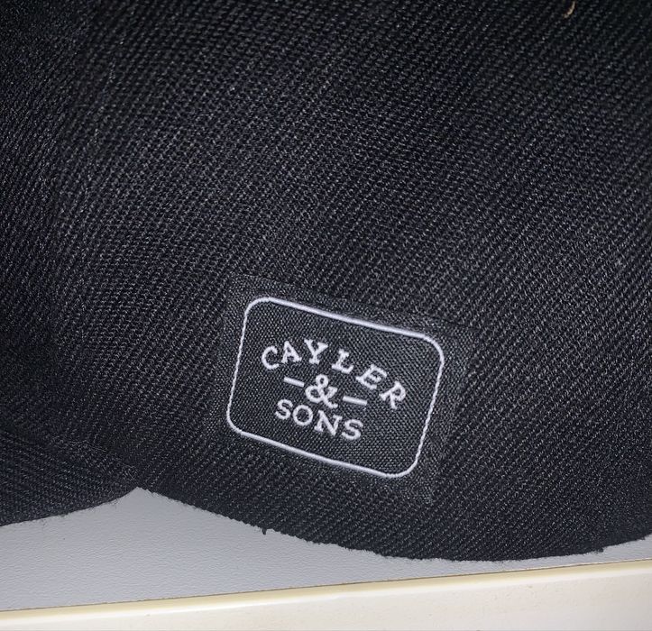 Дамска шапка Cayler & Sons