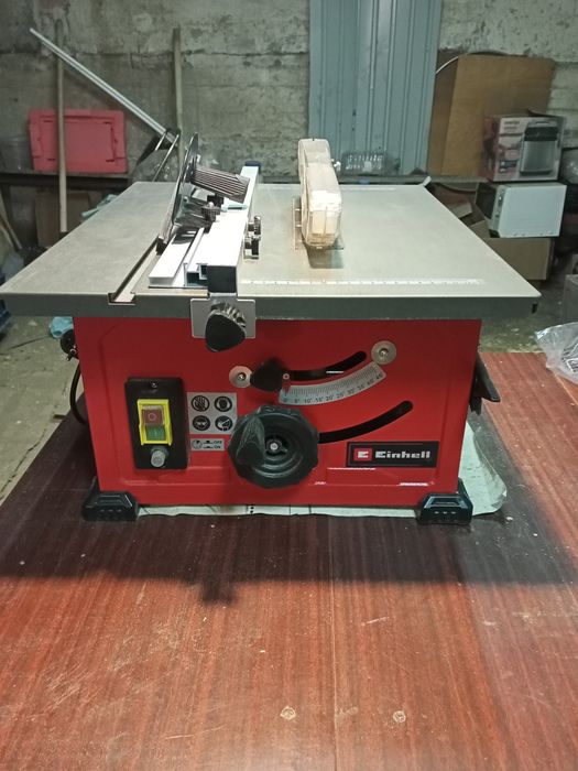 Продам настольную дисковую пилу..