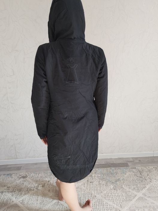 Продам куртку осень весна