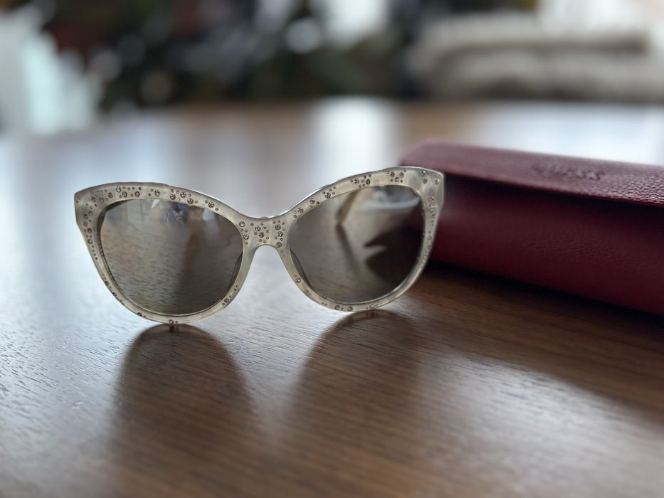 Дамски очила Guess- котешко око