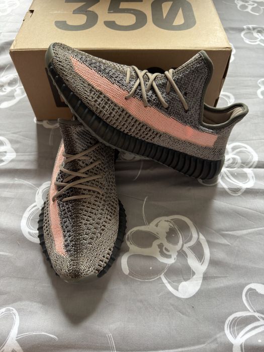 Adidasi Yeezy 350