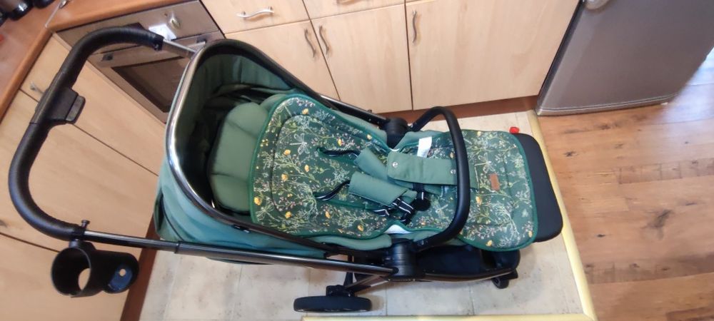 Бебешка количка CARRELLO  Omega