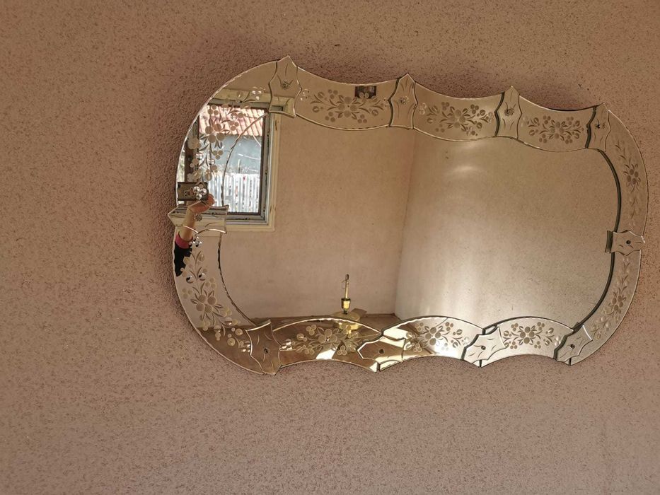 Oglinda venetiana de perete